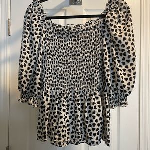 Smocked, 3/4 Sleeve, black and white heart top! Size Large! NWT!